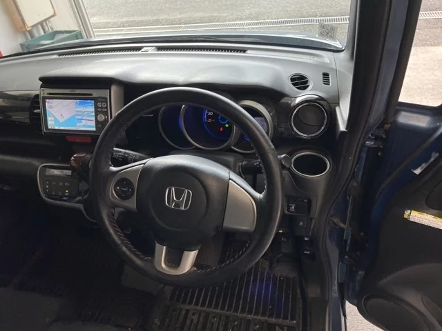 Honda N BOX CUSTOM  с аукциона в Японии