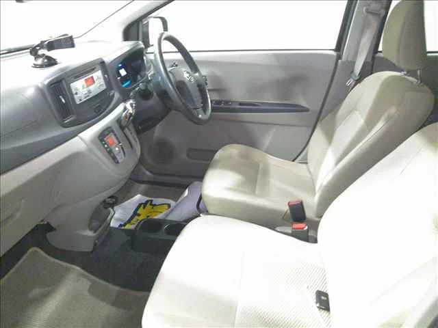 Daihatsu Mira e:S  с аукциона в Японии