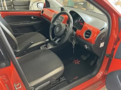 Volkswagen up!