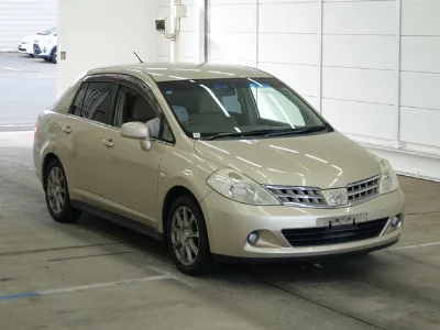 Nissan Tiida Latio