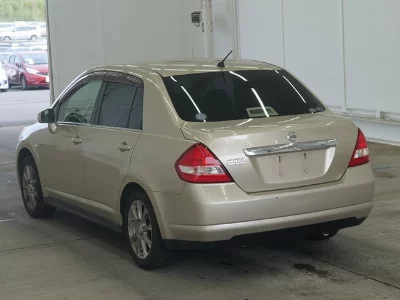 Nissan Tiida Latio