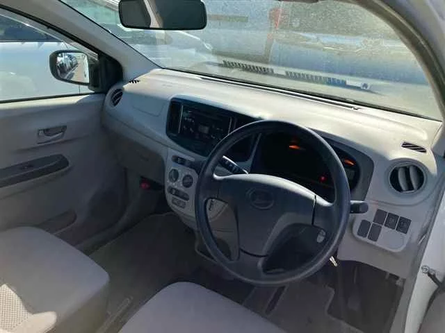 Daihatsu Mira e:S  с аукциона в Японии