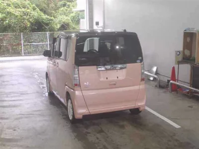 HONDA N BOX +
