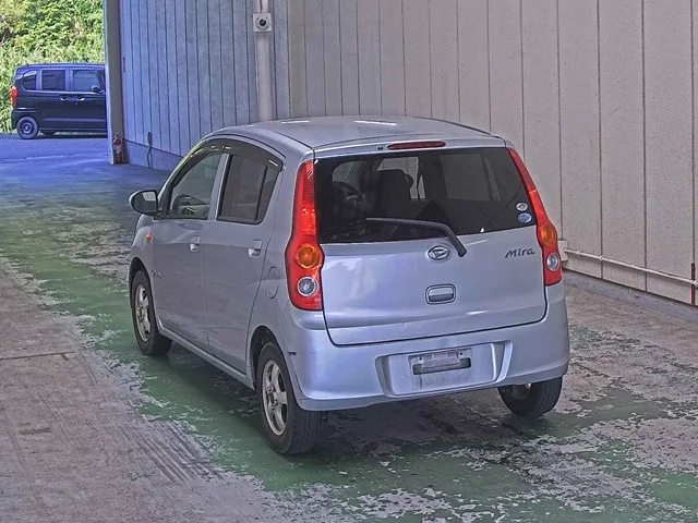 Daihatsu Mira  с аукциона в Японии