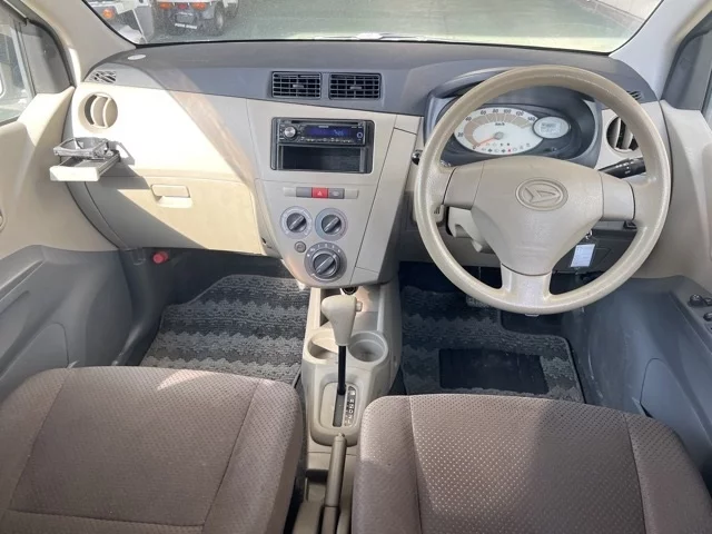 Daihatsu Mira  с аукциона в Японии