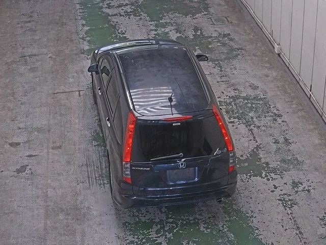 Honda Stream  с аукциона в Японии