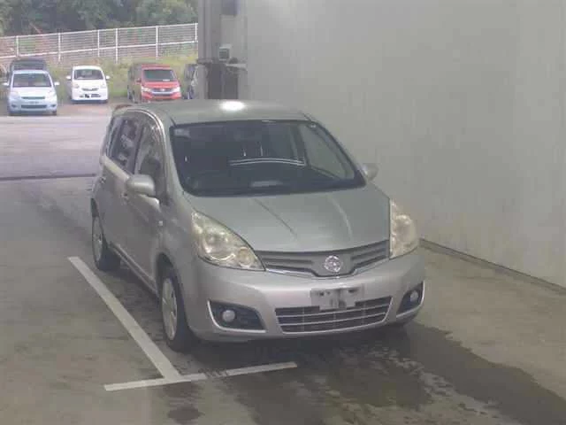 Nissan Note  с аукциона в Японии