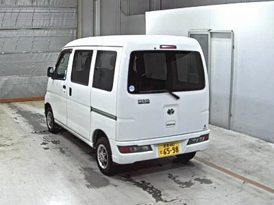 TOYOTA PIXIS VAN