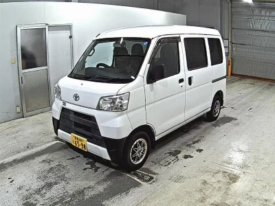 TOYOTA PIXIS VAN