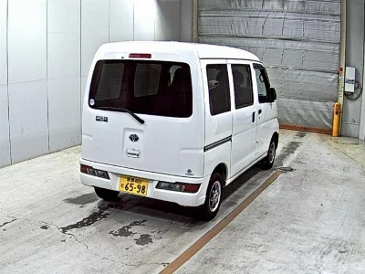 TOYOTA PIXIS VAN