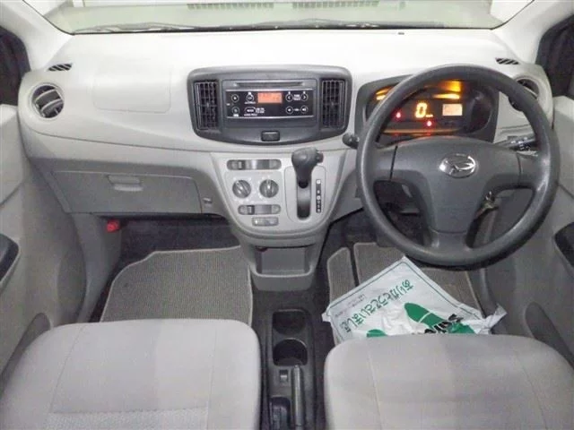 Daihatsu Mira e:S  с аукциона в Японии