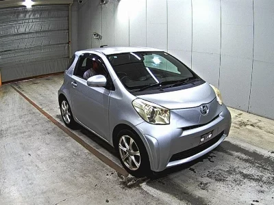 Toyota iQ