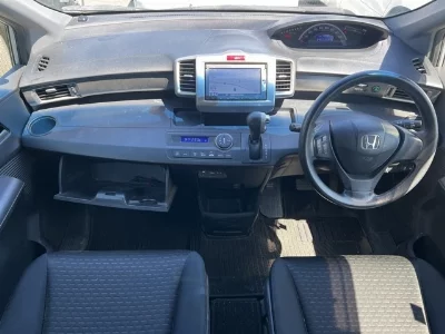 Honda Freed Spike