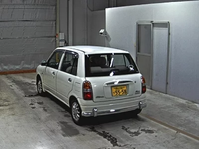 Daihatsu Mira Gino