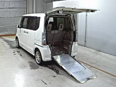 HONDA N BOX +