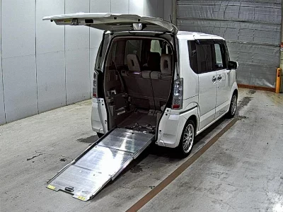 HONDA N BOX +