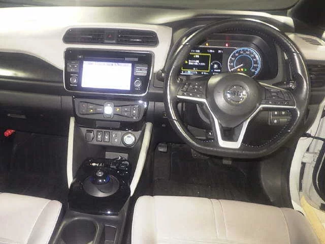 Nissan Leaf  с аукциона в Японии