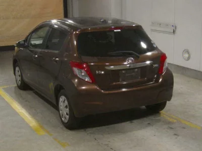 TOYOTA VITZ