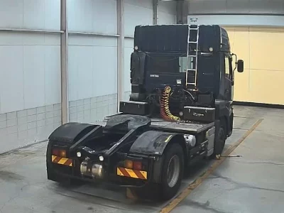 NISSAN UD