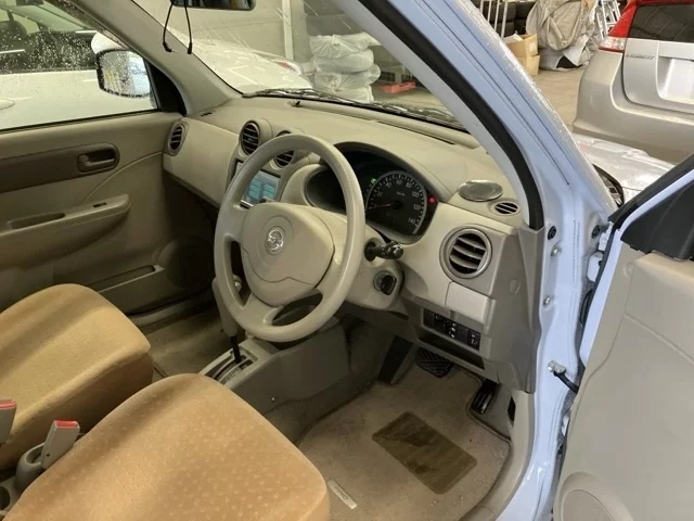 Nissan Pino  с аукциона в Японии