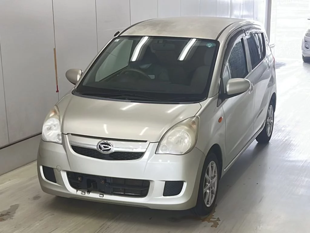 Daihatsu Mira  с аукциона в Японии