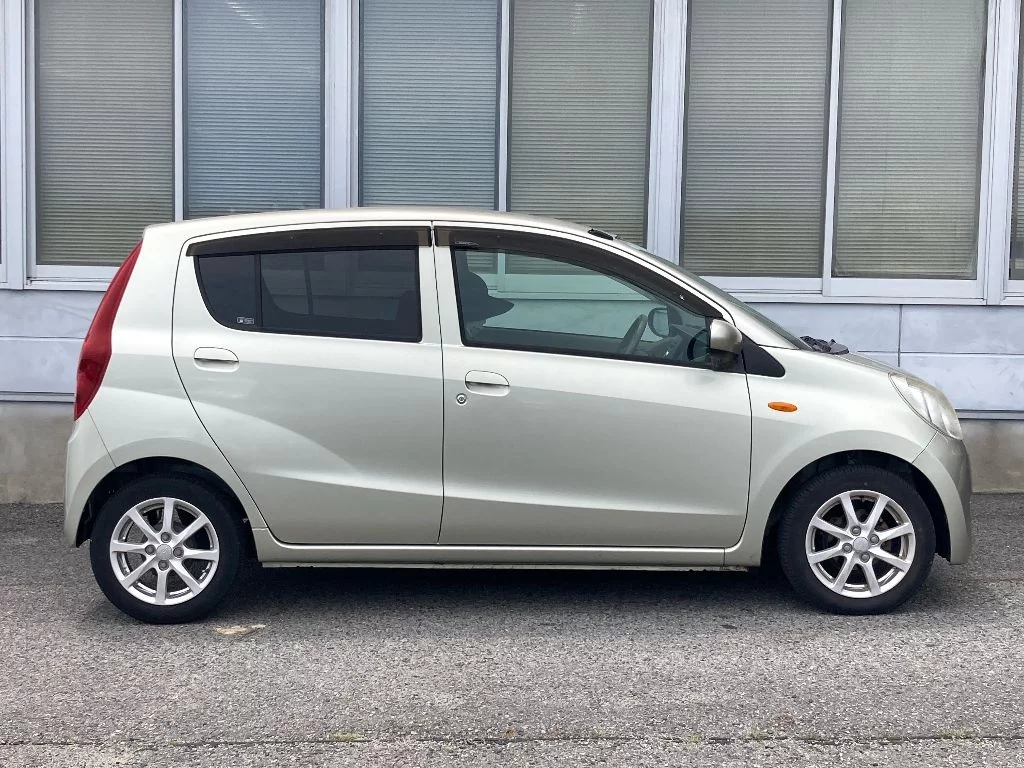 Daihatsu Mira  с аукциона в Японии