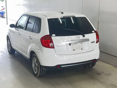 Mazda Verisa