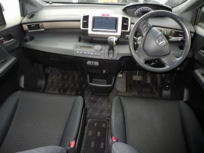 Honda Freed Spike