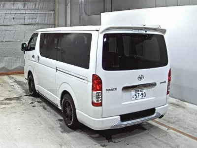 Toyota HiAce Van