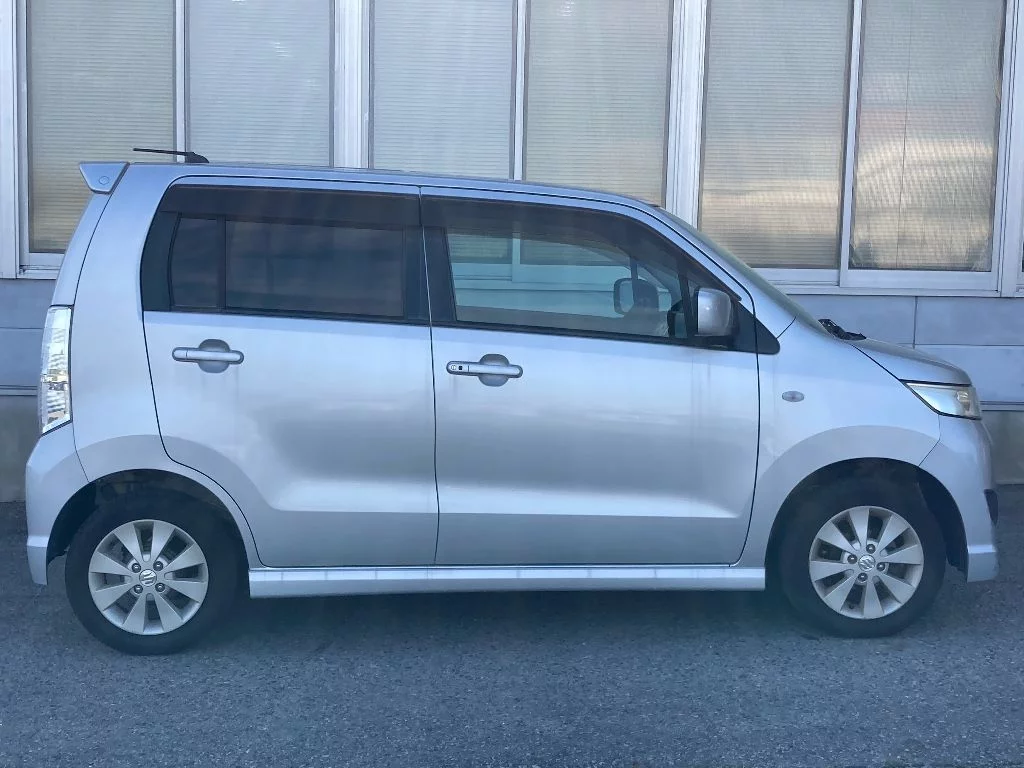 Subaru R2  с аукциона в Японии