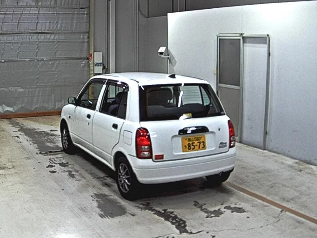 Daihatsu Mira  с аукциона в Японии