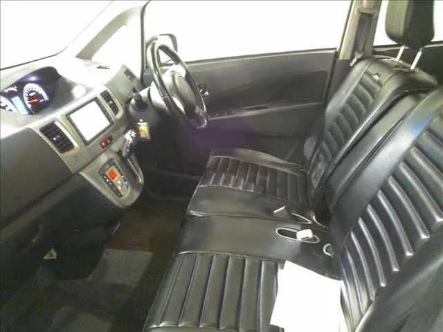 Daihatsu Move  с аукциона в Японии