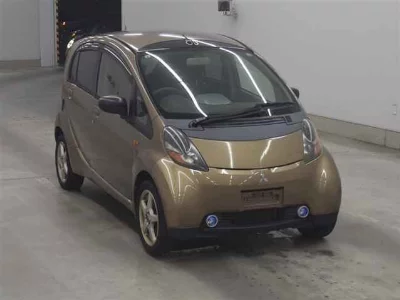Mitsubishi i