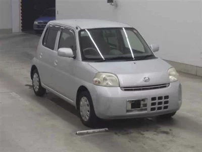Daihatsu Esse