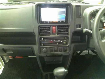 Nissan NT100 Clipper