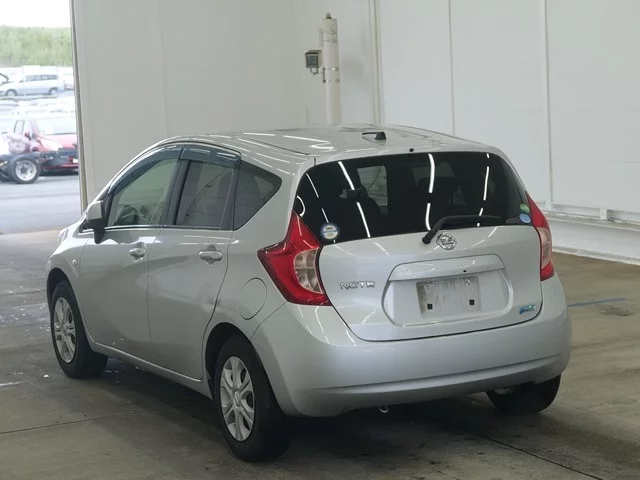 Nissan Note  с аукциона в Японии
