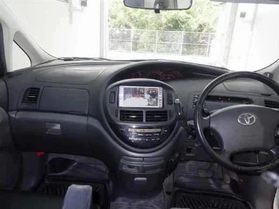 Toyota ESTIMA L