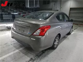 Nissan Tiida Latio