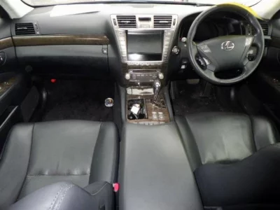 Lexus LS460L