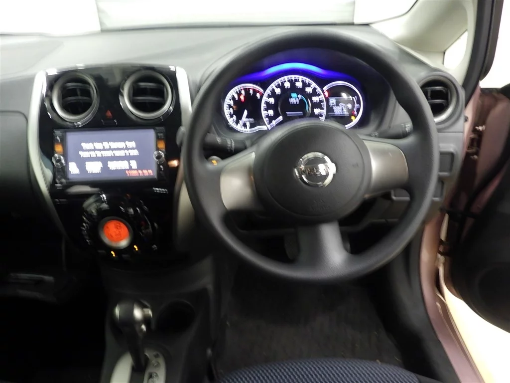 Nissan Note  с аукциона в Японии