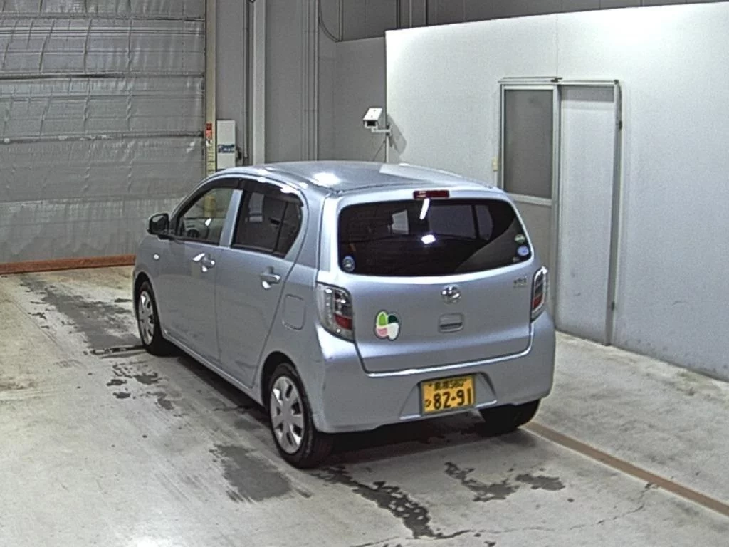 Daihatsu Mira e:S  с аукциона в Японии