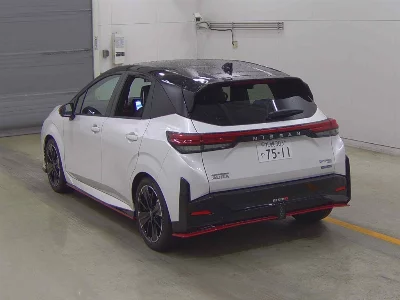 Nissan Aura