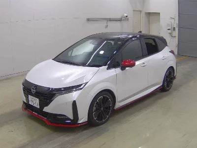 Nissan Aura