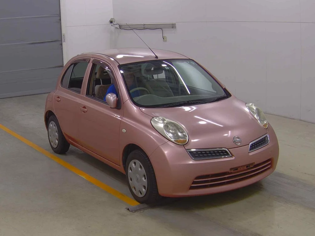 Nissan March  с аукциона в Японии