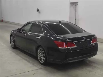 Toyota CROWN HYBRID