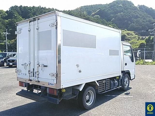 Isuzu Elf  с аукциона в Японии