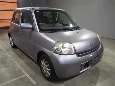 Daihatsu Esse