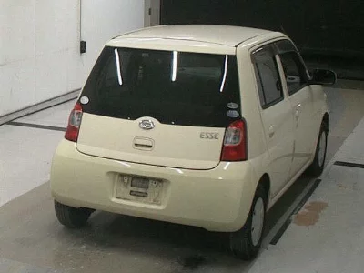 Daihatsu Esse