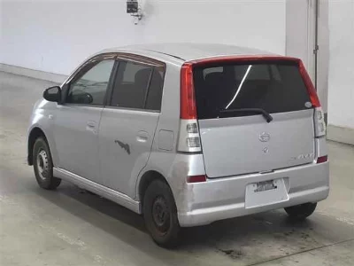 Daihatsu Mira Avy