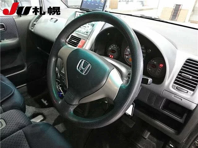Honda Mobilio Spike  с аукциона в Японии